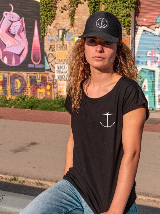Camiseta de Mujer Negra Pipe Spot