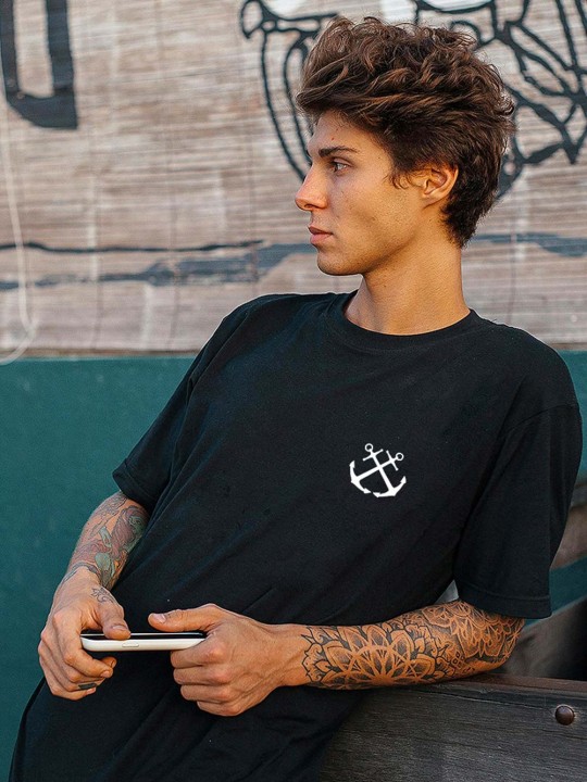 Men T-Shirt Black Crossed Anchors